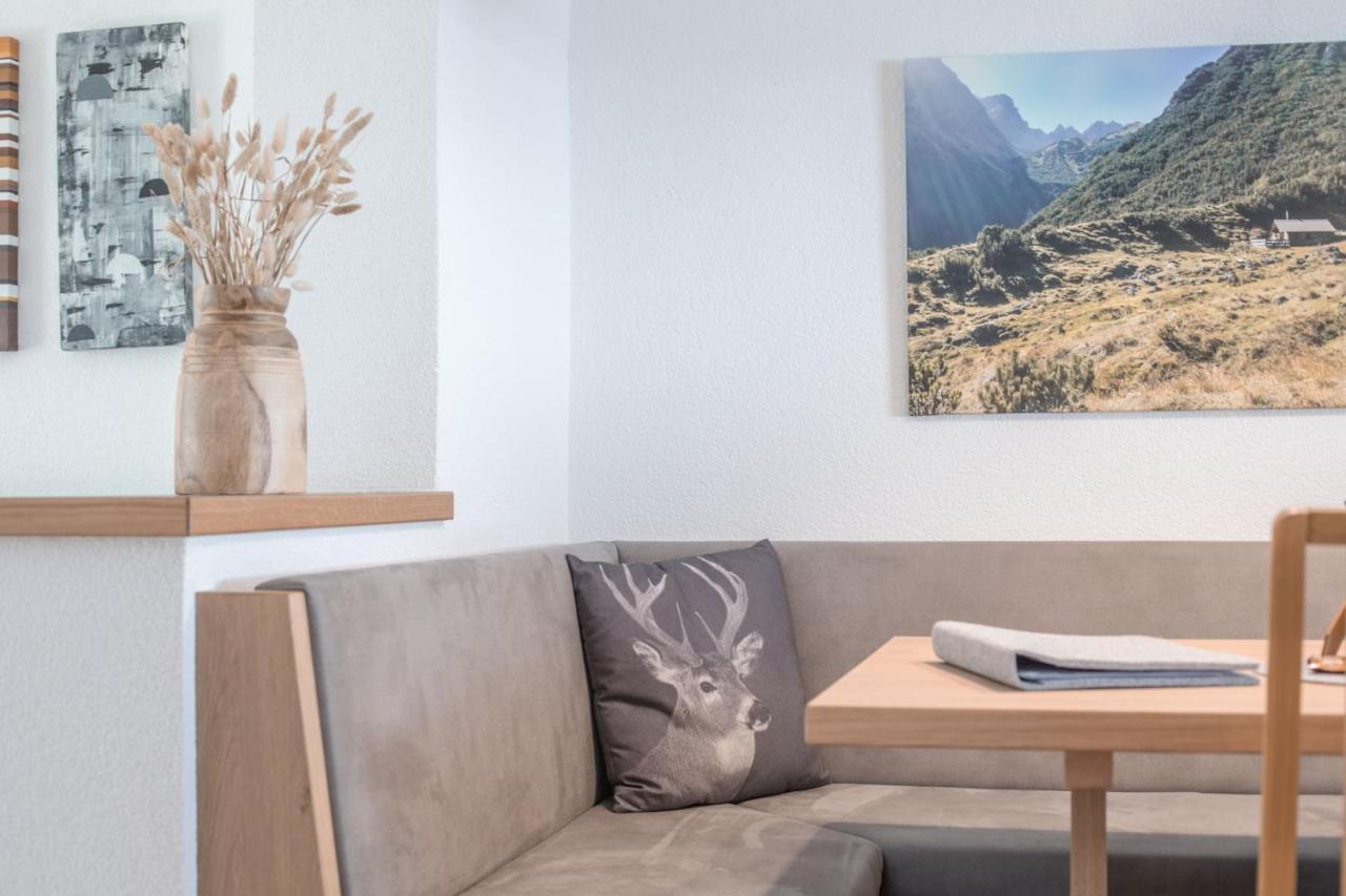 Apart Alp Line Appartement Mils bei Imst Buitenkant foto